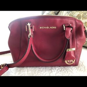 Miichael kors purse (red)